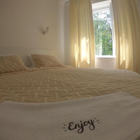 Boutique Hotel Enjoy Sergeyevka Exterior foto