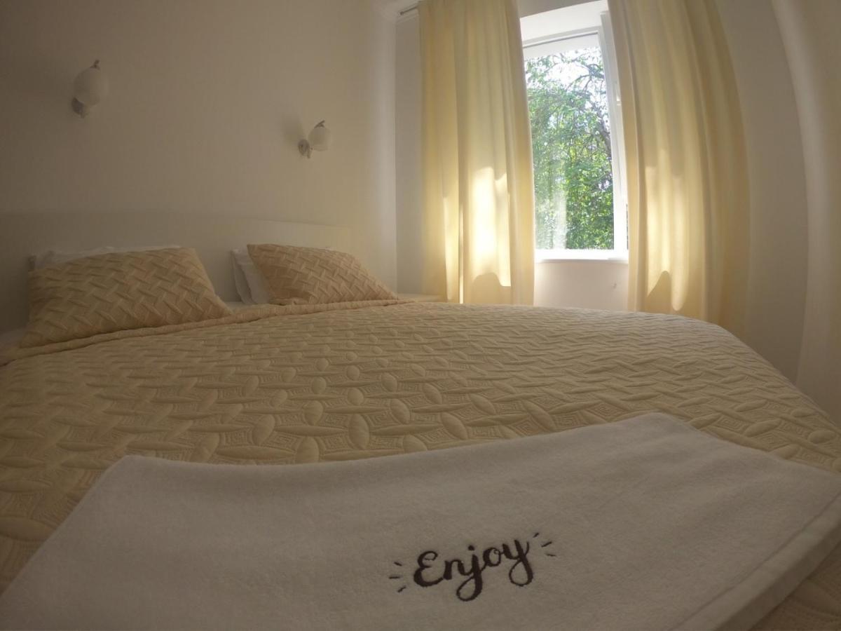 Boutique Hotel Enjoy Sergeyevka Exterior foto